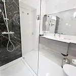 Beautiful 3 Bedroom. Direct Sea View. 401 Daire