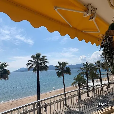 Apartment Beautiful 3 Bedroom. Direct Sea View. 401