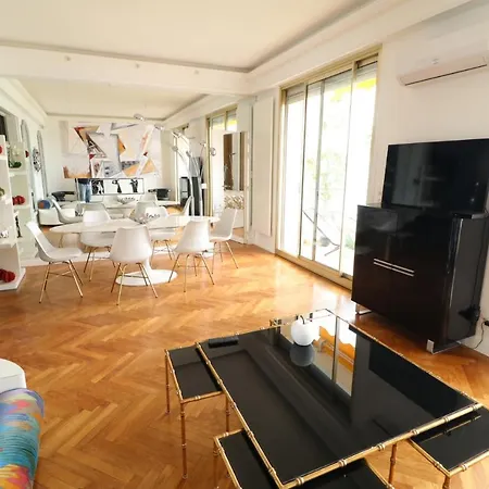 Beautiful 3 Bedroom. Direct Sea View. 401 * Cannes