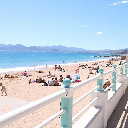 Apartment Beautiful 3 Bedroom. Direct Sea View. 401 Cannes