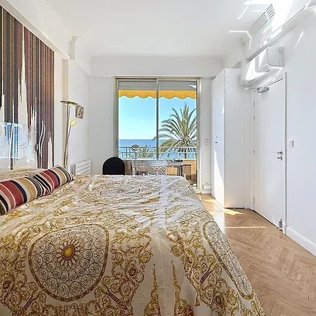 דירה Beautiful 3 Bedroom. Direct Sea View. 401 קאן